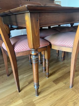 Comedor con 6 sillas y aperdor