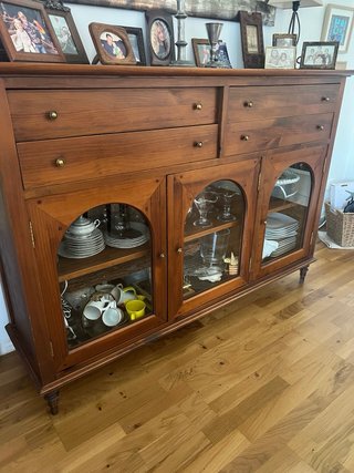 Comedor con 6 sillas y aperdor