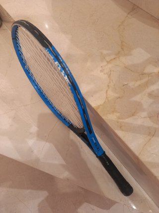 Raqueta tenis niño y funda. Marca decathlon.