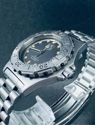TAG Heuer - 2000 Series