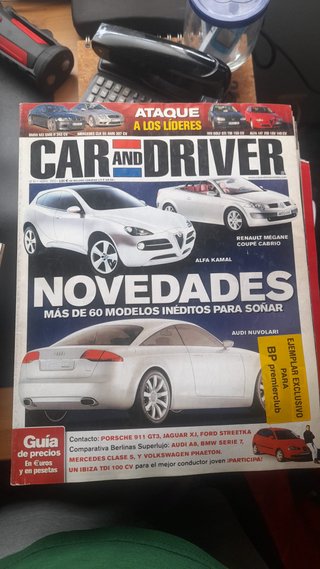 Revista Car and Driver año 2003