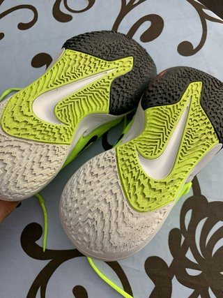 Zapatillas: Nike Precision 7.