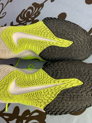Zapatillas: Nike Precision 7.