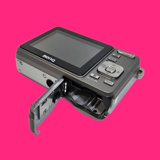 CAMARA DE FOTOS DIGITAL A PILAS BENQ DC C640