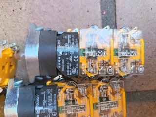 Pulsador interruptor marca eao