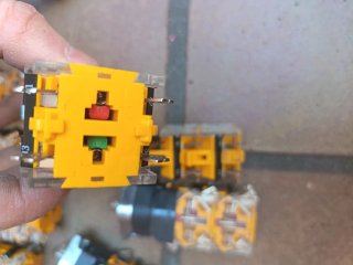 Pulsador interruptor marca eao