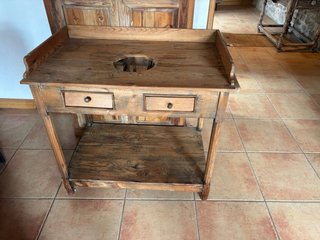 Muebles antiguos en buen estado