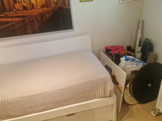 Cama con cajones