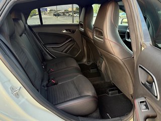 Mercedes-Benz CLA 220d AMG LINE