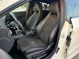 Mercedes-Benz CLA 220d AMG LINE