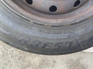 Vendo llantas 175 70 14 dos, nuevas dos al 80