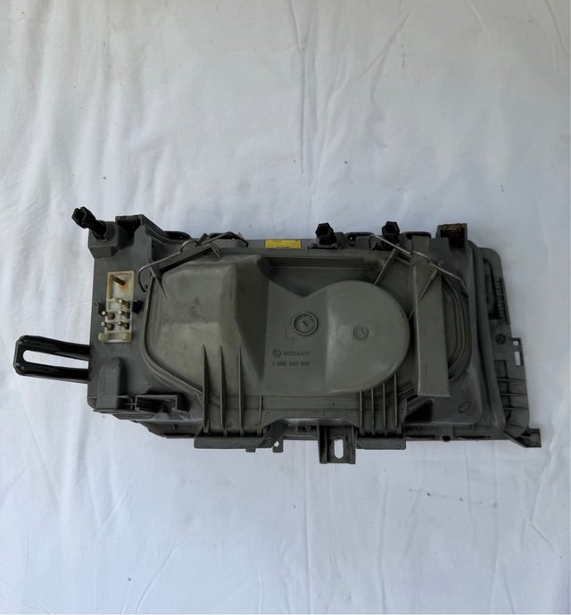 Faro Bosch izquierdo Mercedes 190 W201
