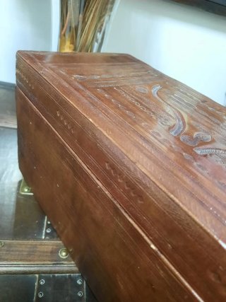 Caja Cofre Vintage de Cuero Repujado (36x15 cm)