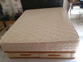 colchón de 150 X 190. altura del colchón 27cm.