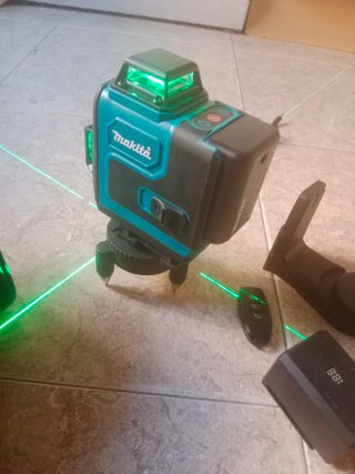 Lote completo Nivel laser makita 360⁸ + accesorio