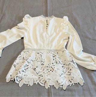 Blusa romántica blanca de Fetiche Suances