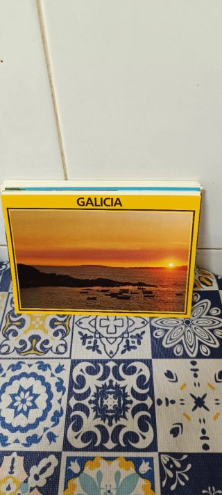 90 postales de Galicia, provincias y municipios.