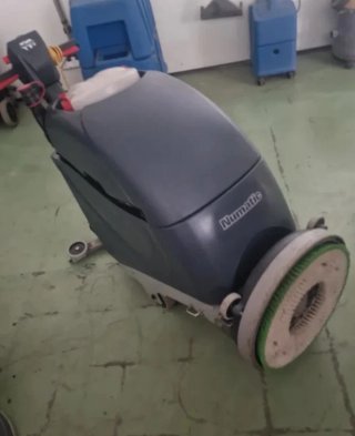 MAQUINA FREGADORA INDUSTRIAL