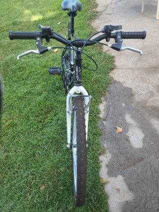 Bicicleta de montaña EMT Evolution semi nueva