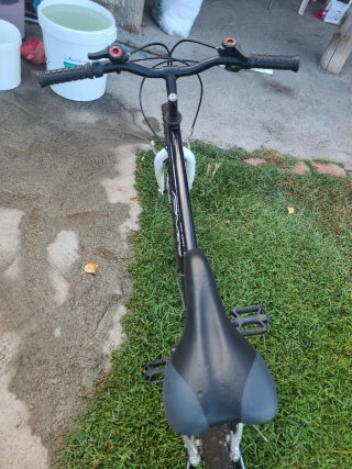 Bicicleta de montaña EMT Evolution semi nueva
