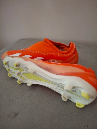 Botas de fútbol