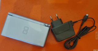 Nintendo ds lite con caticatore