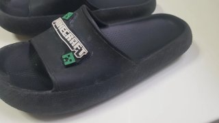 Minecraft chanclas y Nike bañador