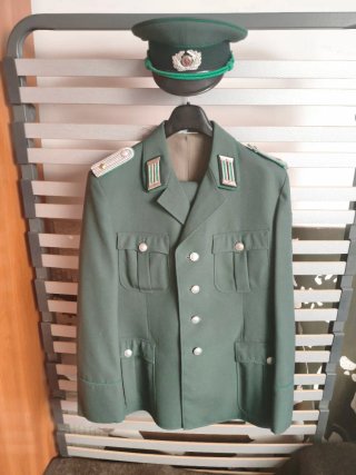 Antiguo Uniforme de la RDA