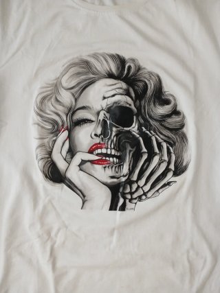 Camiseta original.