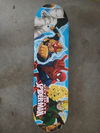 Patin cuatro ruedas de spiderman