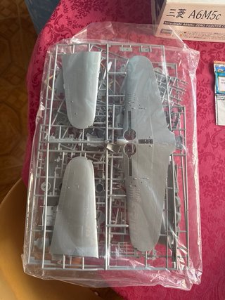 Maqueta avión Mitsubishi A6M5c Zero Zeke Type 52