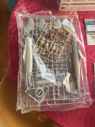 Maqueta avión Mitsubishi A6M5c Zero Zeke Type 52