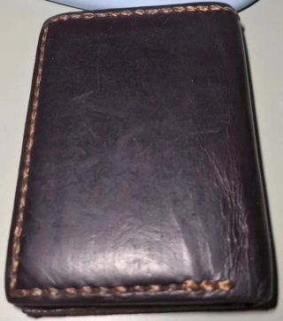 Billetera artesana de hombre en piel