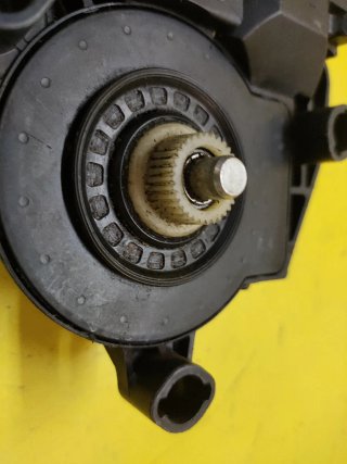 MOTOR ELEVALUNAS DELANTERO IZQUIERDO PEUGEOT 307CC