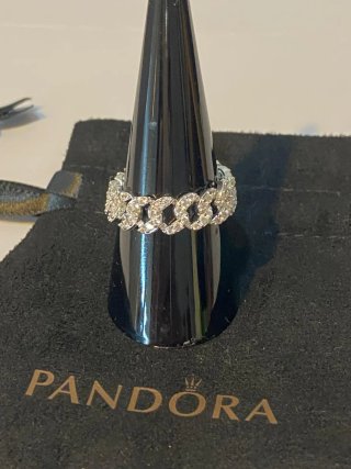 Anillo Pandora talla cincuenta y seis