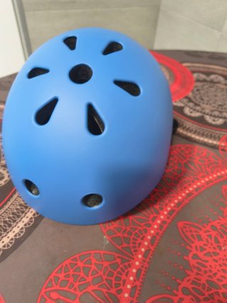 Casco infantil para bici y patines+ protecciones.