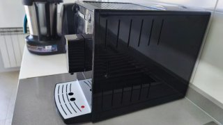 Cafetera superautomática Melitta Solo negro