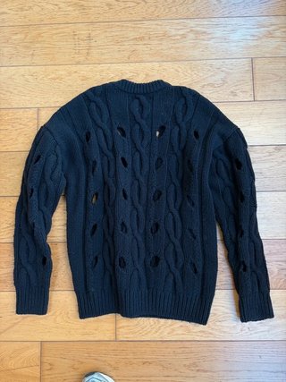 Jersey ZARA SRPLS punto negro distressed L