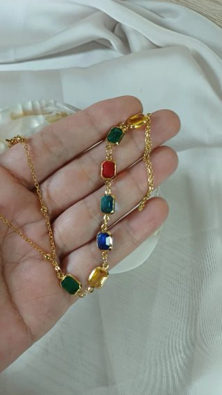 Brazalete esclava Mano y dedo chapado en Oro