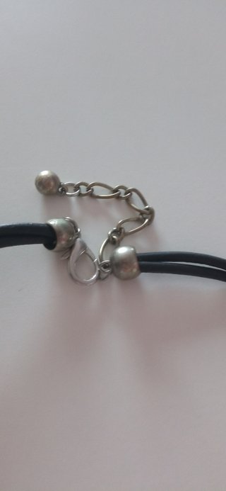 Collar plateado tipo egipcio