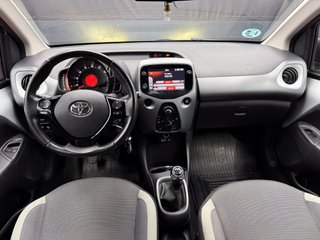 Toyota Aygo 1.0 70 x-play