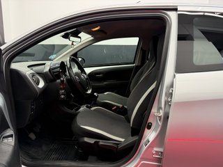 Toyota Aygo 1.0 70 x-play