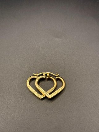 PENDIENTES FORMA DE CORAZON 14K