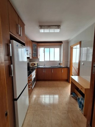 Buscamos 2 compañeras de piso para el curso 26/27.