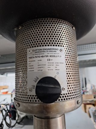 Estufa de seta exterior. FIESTA PATIO HEATER F1-P