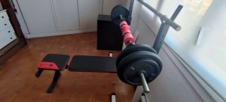 Rack de pesas, barra, discos, banco y mancuenas