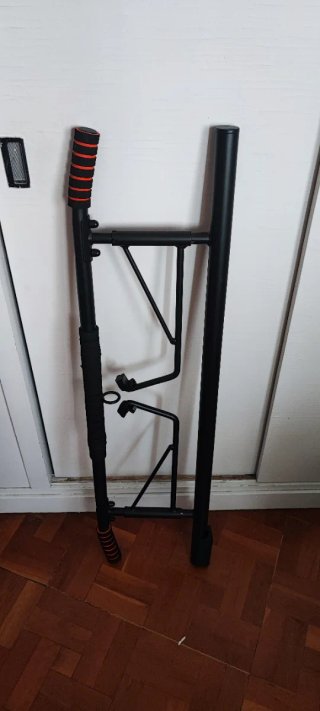 Rack de pesas, barra, discos, banco y mancuenas
