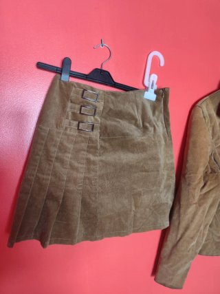 Conjunto falda chaqueta