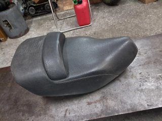 Asiento Piaggio Hexagon 150