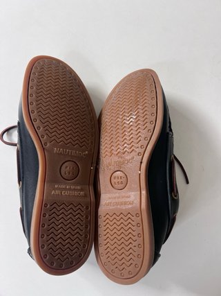Zapatos nauticos de piel  azul marino a estrenar